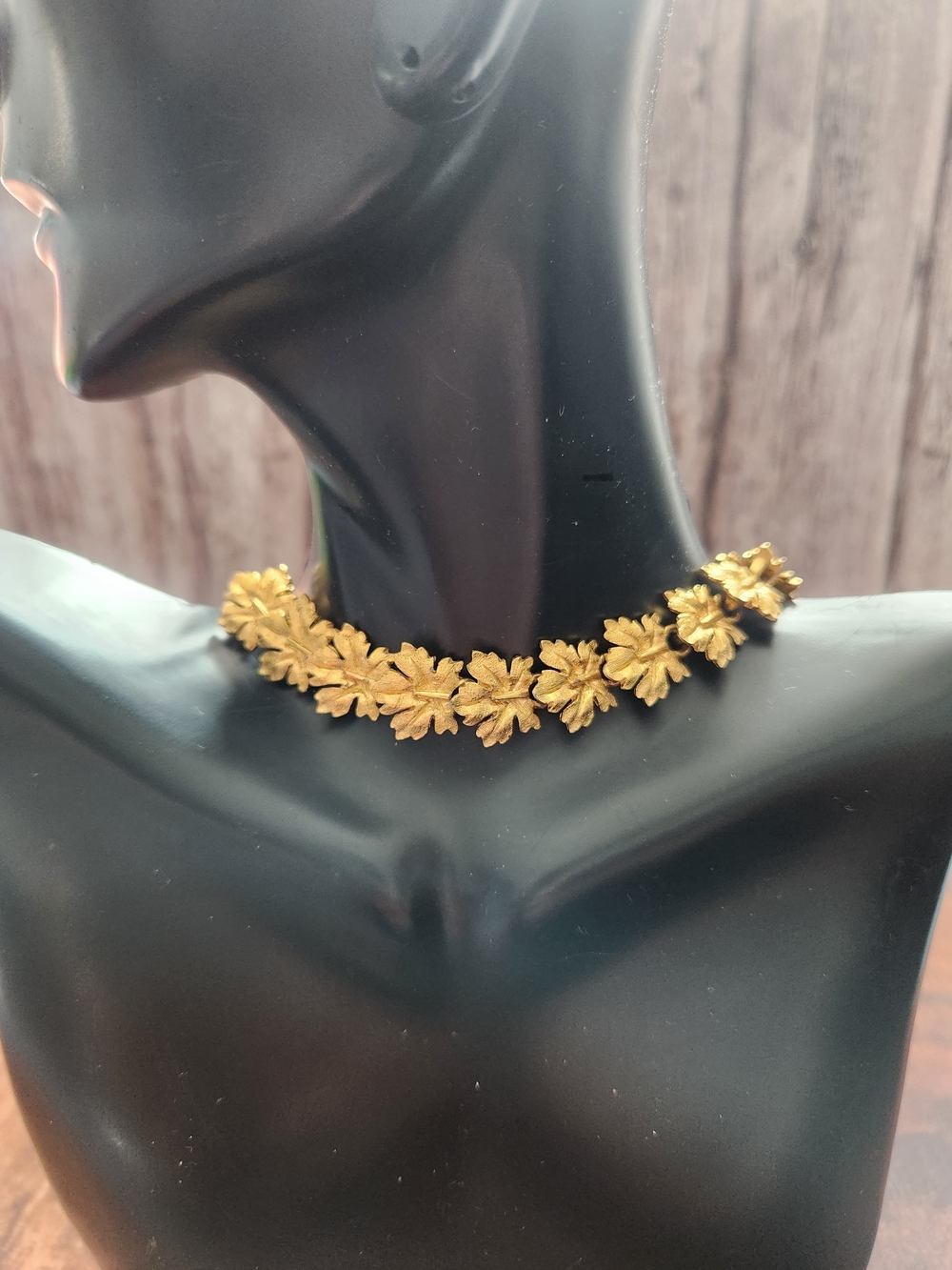 Vintage 1950s NAPIER Gold Grape Leaves Necklace - Collectible American Jewelry